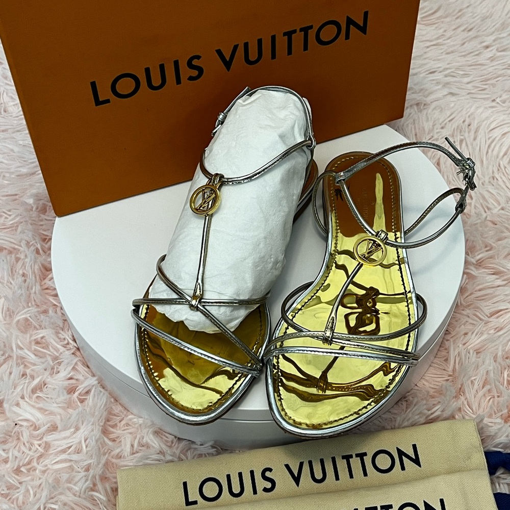 ☀️🪩LOUIS VUITTON Sunseeker Flat Sandal Gold/Silver EU37